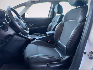 RENAULT Scénic TCe 140 CV FAP Intens